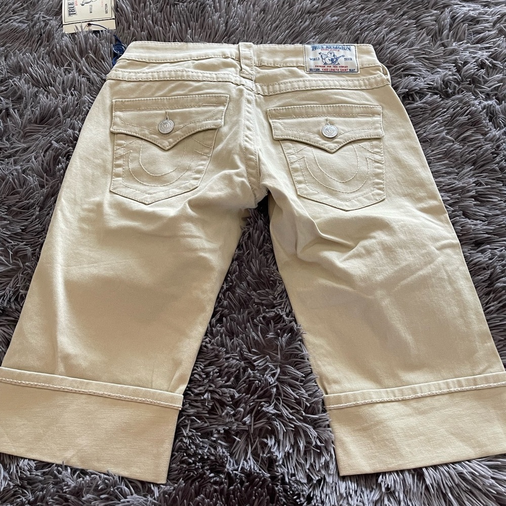 Knee length roll bermuda